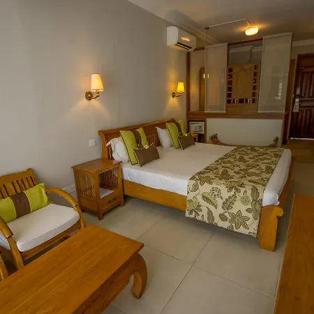 Le Peninsula Bay Beach Resort & Spa-2
