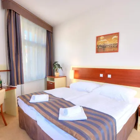 Hotel Gloria-3