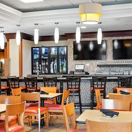 Fairfield Inn & Suites By Marriott Toronto Airport-3