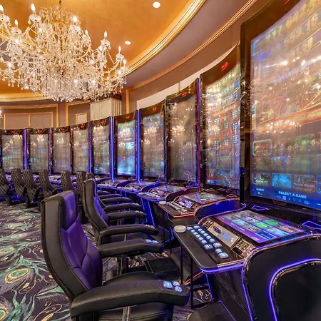 Les Ambassadeurs Hotel Casino&Marina-2