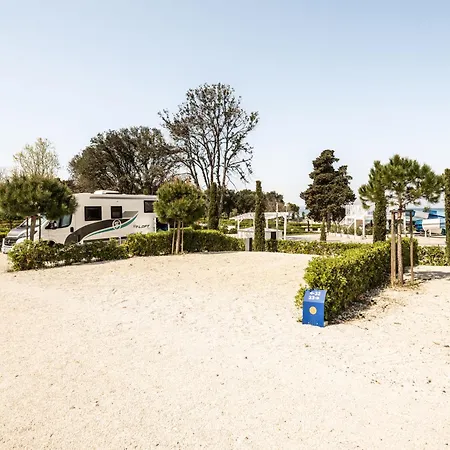 Falkensteiner Premium Mobile Homes And Camping Zadar-3