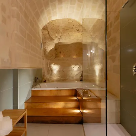 Endea Suite Rooms & Lounge Spa-3