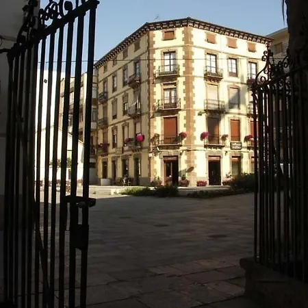 Hostal Paris-2