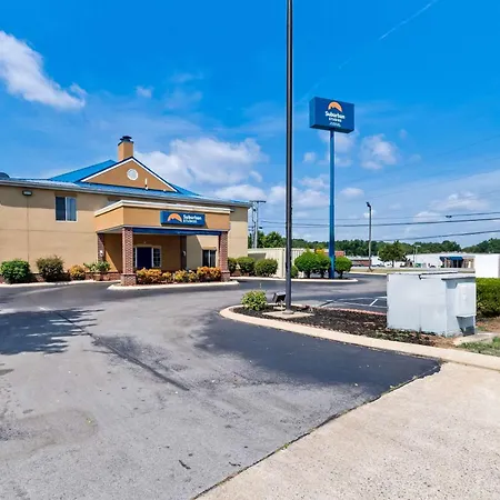 Suburban Studios Chattanooga Northeast - Ooltewah-2