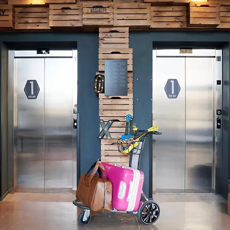 Moxy Edinburgh-3