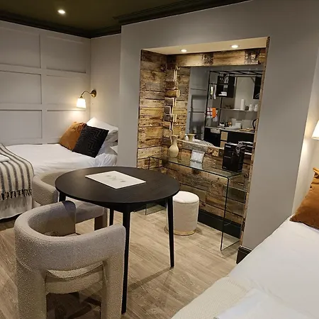 Rooms On The Prom-3