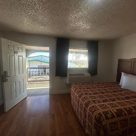 Quest Inn Weatherford-2