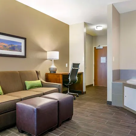 Comfort Suites Helena Airport-2