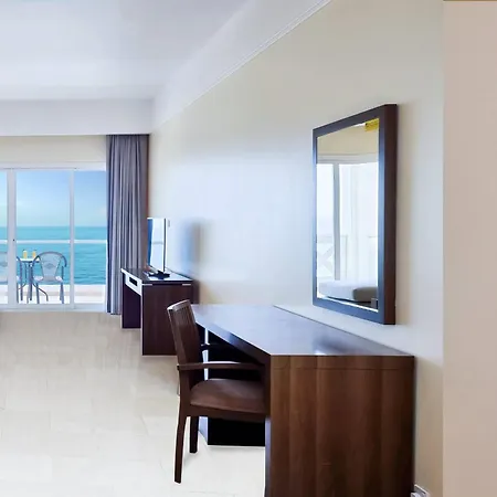 Ramada By Wyndham Beach Hotel Ajman-2
