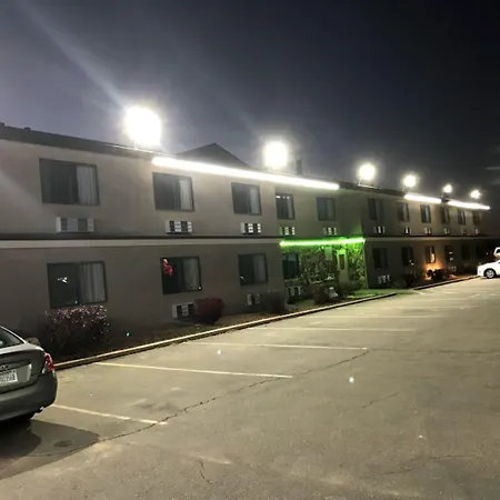Wingate By Wyndham Beaver I-15-3