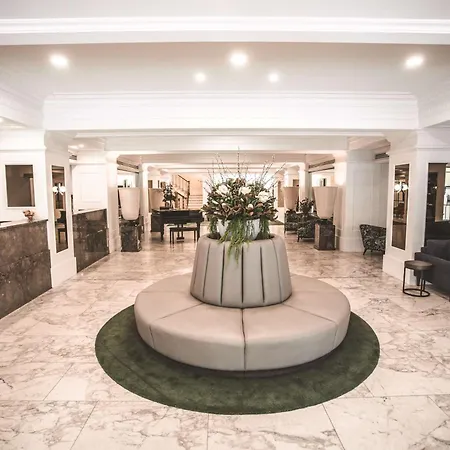 The Savoy Hotel On Little Collins Melbourne-3