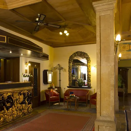Hotel De La Cigogne-3