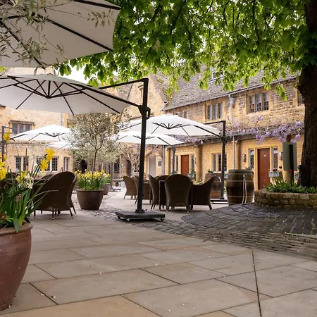 The Lygon Arms-3