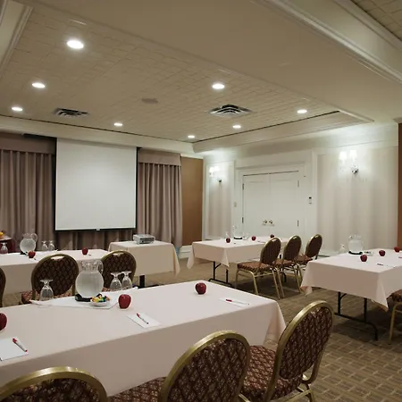 Ramada By Wyndham St. John'S-3