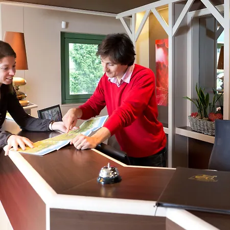 Logis Hotel Le Menestrel - Chambres Climatisees-3