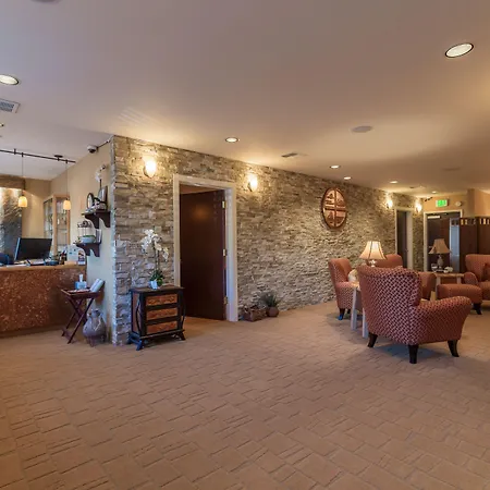 Hallmark Resort In Cannon Beach-3