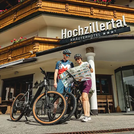 Kraeuterhotel Hochzillertal-3