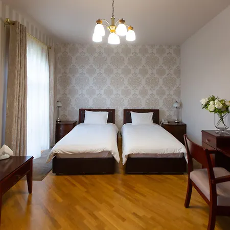Latar Hotel Complex-3