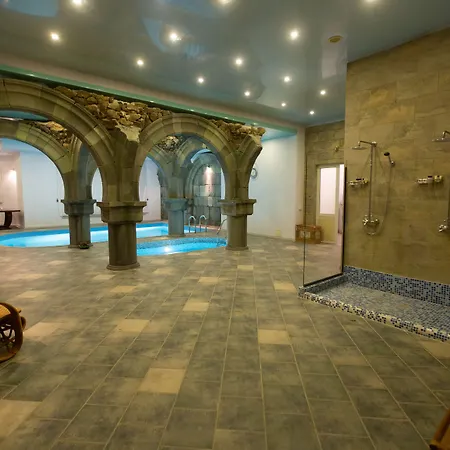 Latar Hotel Complex-2