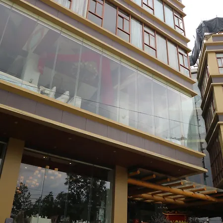 Paragon Hotel And Suites-3