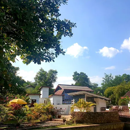 Bohemiaz Resort And Spa Kampot-2