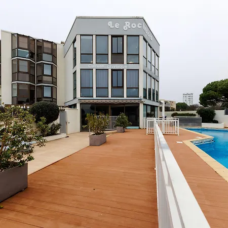 Logis Hotel Le Rochelois-2