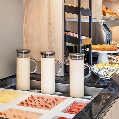 B&B HOTEL Madrid Aeropuerto T4-2
