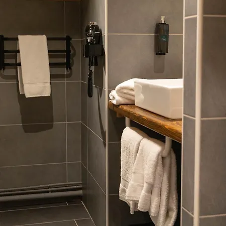 Chalet Hotel & Spa Le Collet-3