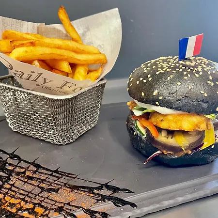 The Originals Boutique, Hôtel Le Marignan,Le Havre Centre Gare-2