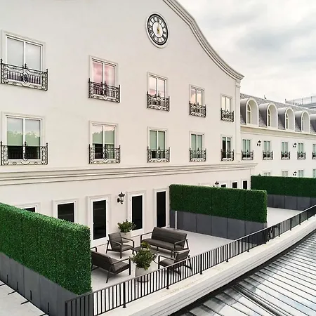 The Chateau Grande Hotel-2
