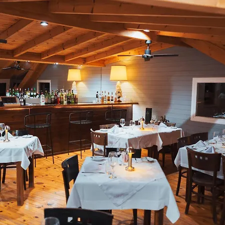 Blanca Patagonia Hosteria Boutique Y Cabanas-3