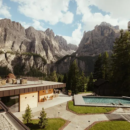 Kolfuschgerhof Mountain Resort-2