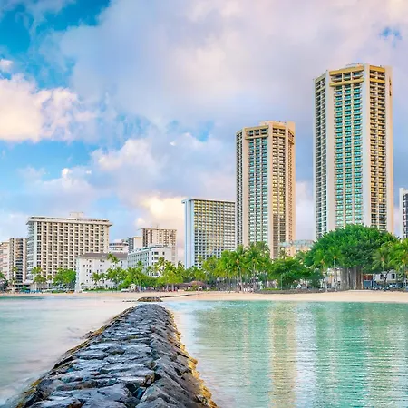Hyatt Regency Waikiki Beach Resort&Spa-3