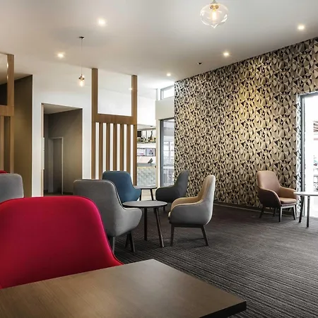 Ibis Mackay-2