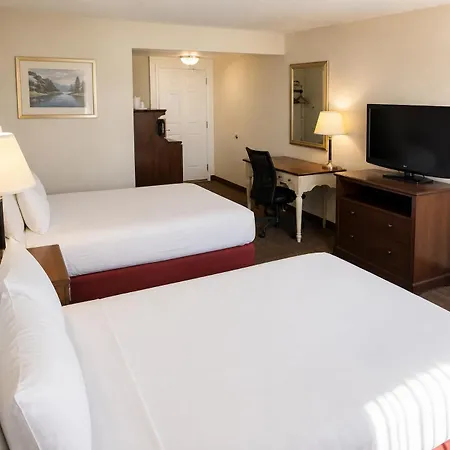 Days Inn By Wyndham Lake Point-2