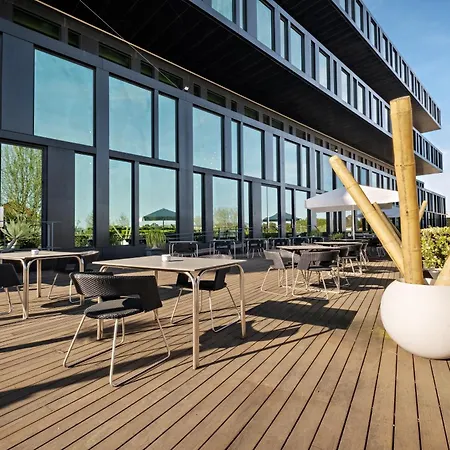 Axis Viana Business & Spa Hotel-2