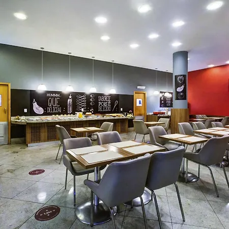 ibis Vitoria Praia de Camburi-3
