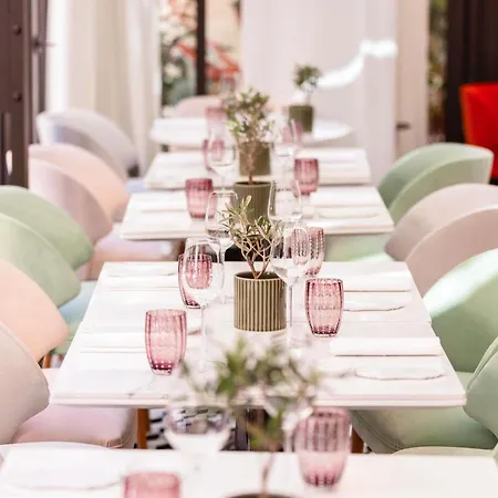 Hotel Le Royal Monceau Raffles Paris-3