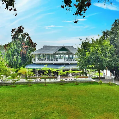 Mgm Whispering Wind'S Yelagiri-2