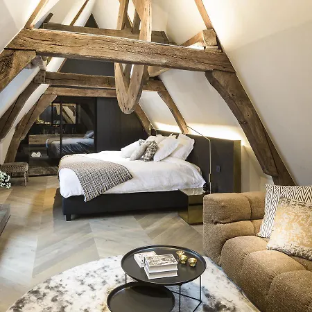Gulde Schoen Luxury Studio-Apartments-3