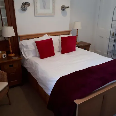 Canadale Guest House-3