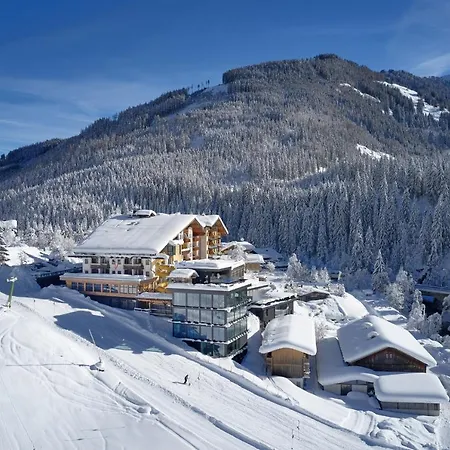 Almhof Family Und Wellness Resort-3