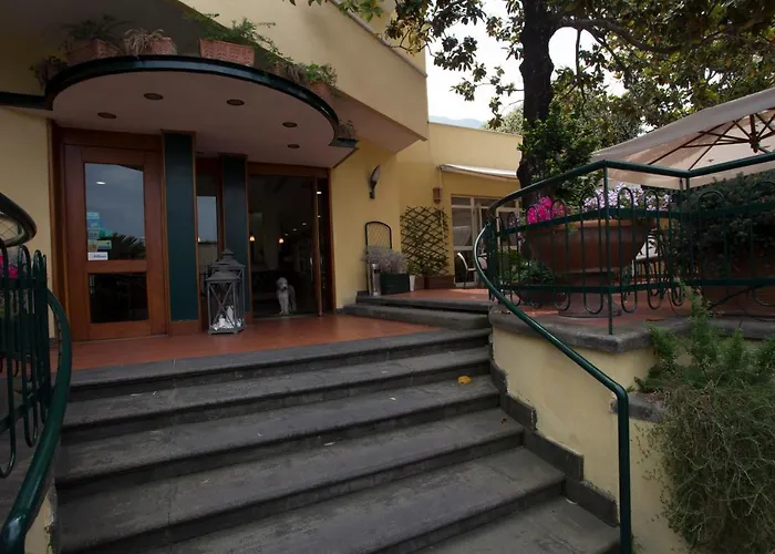  Villa Serena
