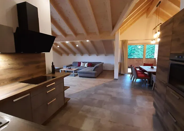 Ferienvermietung: Alpenappartement Kleiner