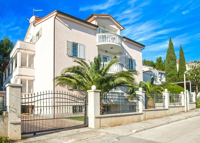Guest house: Apartments Ori
