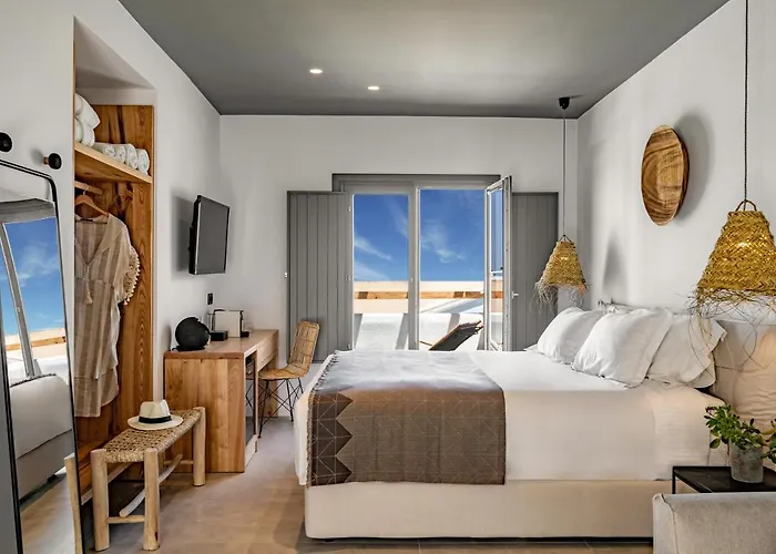 Hotels with a view Lemon Suites Santorini