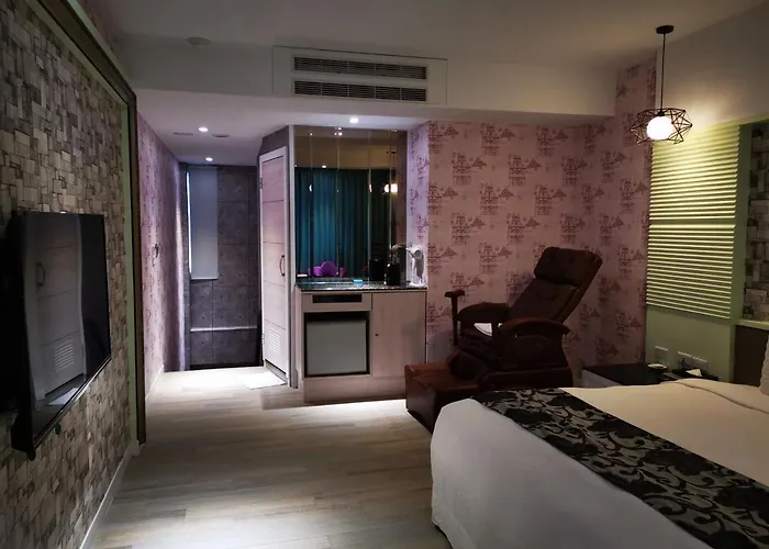 Love Story Motel