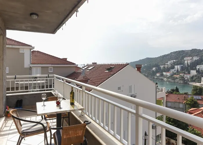  K-Apartments