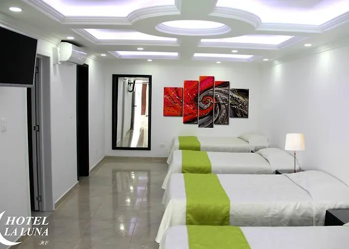 Hotel con piscina: Hotel La Luna