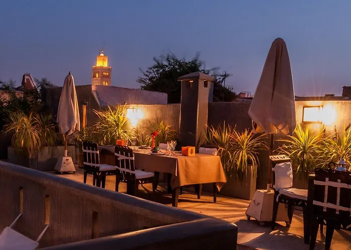 Hotel con piscina: Riad Alamir